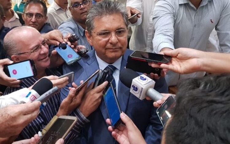Adriano Galdino comenta rompimento de Cícero Lucena com base do Governo e cobra protagonismo político adriano2 750x470 - Adriano Galdino comenta rompimento de Cícero Lucena com base do Governo e cobra protagonismo político