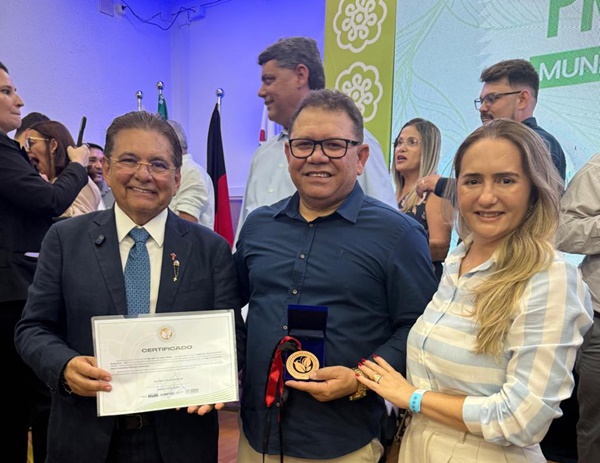 São José da Lagoa Tapada é reconhecida com Selo Município Sustentável pela ALPB gilberto1 - São José da Lagoa Tapada é reconhecida com Selo Município Sustentável pela ALPB