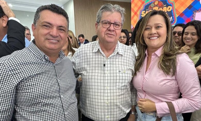 larucia1 780x470 - PESQUISA ESTADUAL: Pré-candidata a deputada estadual Larúcia Sá se mantém firme entre os favoritos na disputa por vaga na Assembleia Legislativa para 2026