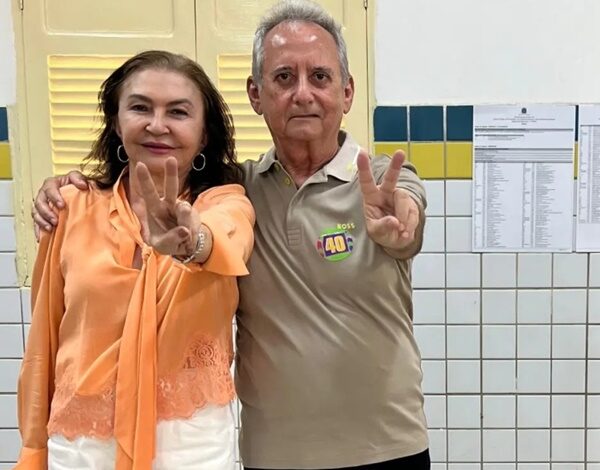 Morre em São Paulo, Dra. Lúcia Sarmento, esposa do vice-prefeito da cidade de Sousa, Dr. Zé Célio ze 600x470 - Morre em São Paulo, Dra. Lúcia Sarmento, esposa do vice-prefeito da cidade de Sousa, Dr. Zé Célio