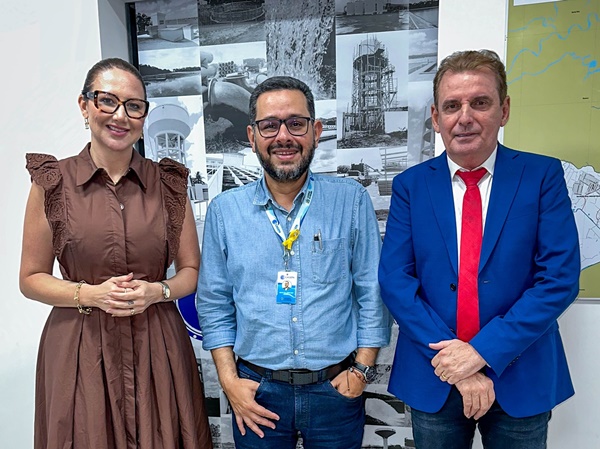 Deputado Chico Mendes e prefeita Denise Bayma discutem melhorias hídricas para Bom Jesus em reunião na Cagepa 06 10 2025 - Deputado Chico Mendes e prefeita Denise Bayma discutem melhorias hídricas para Bom Jesus em reunião na Cagepa