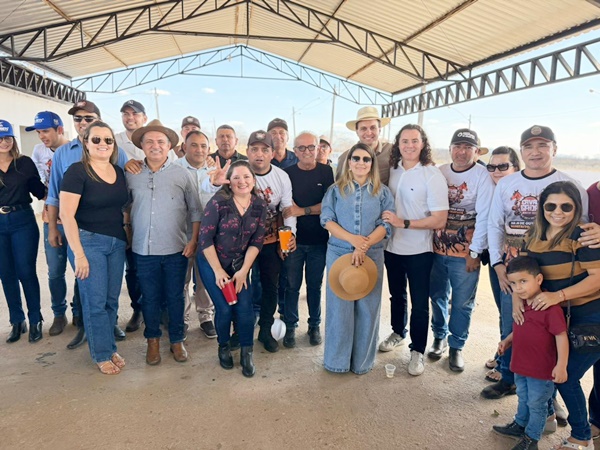 1c 1 - 2ª Cavalgada Vanildo Dias reúne vaqueiros e grandes lideranças políticas no Distrito de Gravatá, em São João do Rio do Peixe