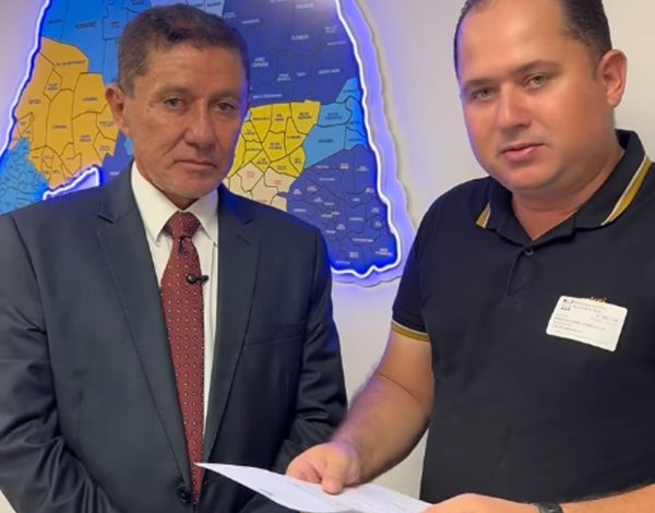 Deputado Dr. Kerginaldo confirma emenda parlamentar para Luís Gomes após reunião com o vereador Tadeu Júnior 2kerginaldo 600x470 - Deputado Dr. Kerginaldo confirma emenda parlamentar para Luís Gomes após reunião com o vereador Tadeu Júnior