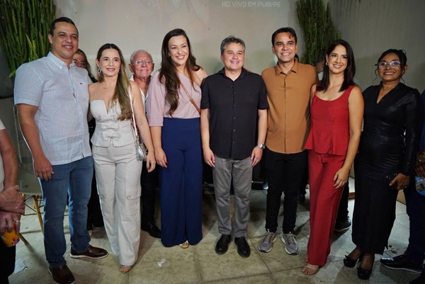 Efraim Filho visita Pirpirituba, celebra R$ 7 mi em investimentos e reforça parceria com Danilo Rocha EFRAIM - Efraim Filho visita Pirpirituba, celebra R$ 7 mi em investimentos e reforça parceria com Danilo Rocha