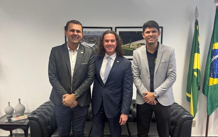 Prefeito de vice de Bernardino Batista visitam gabinetes de deputado e senador durante viagem em Brasília bbbsb 750x470 - Prefeito de vice de Bernardino Batista visitam gabinetes de deputado e senador durante viagem em Brasília