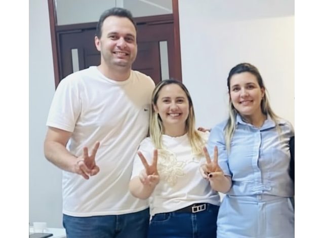 Depois de tanto criticar, Galega de Raimundão se rende à prefeita Laís Raquel e causa rebuliço político em Poço José de Moura galega 640x470 - Depois de tanto criticar, Galega de Raimundão se rende à prefeita Laís Raquel e causa rebuliço político em Poço José de Moura