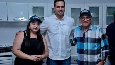 Governador em exercício Lucas Ribeiro visita Poço Dantas ao lado do prefeito Itamar Moreira e anuncia pavimentação ligando até a divisa com Venha-Ver/RN itamar 390x220 - Governador em exercício Lucas Ribeiro visita Poço Dantas ao lado do prefeito Itamar Moreira e anuncia pavimentação ligando até a divisa com Venha-Ver/RN