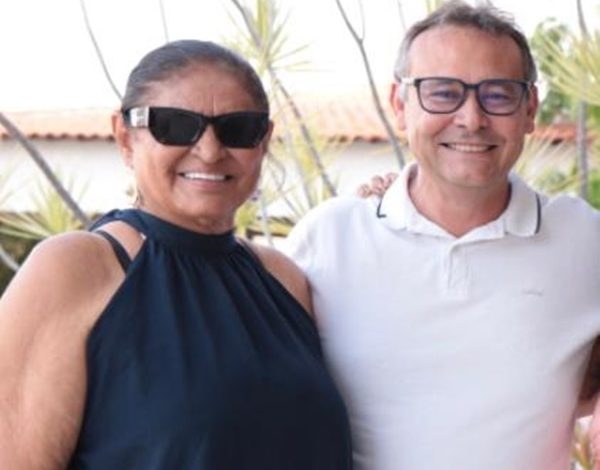 Em Santa Helena: Educação aproxima adversários e celebra a união no Dia do Professor joaoevera 600x470 - Em Santa Helena: Educação aproxima adversários e celebra a união no Dia do Professor