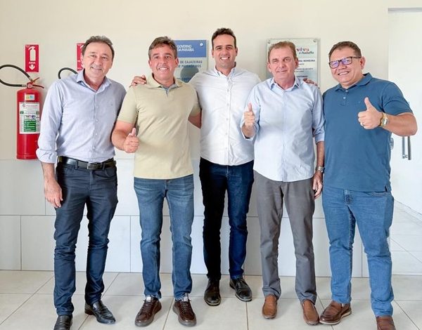 Ao lado do deputado Chico Mendes, prefeito de São José da Lagoa Tapada, Neto de Coraci acompanha Lucas Ribeiro em agenda pelo Sertão e reforça apoio ao projeto para 2026 neto 600x470 - Ao lado do deputado Chico Mendes, prefeito de São José da Lagoa Tapada, Neto de Coraci acompanha Lucas Ribeiro em agenda pelo Sertão e reforça apoio ao projeto para 2026