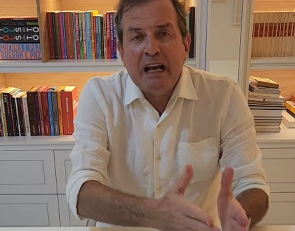 Ex-Prefeito de Sousa, Fábio Tyrone, desafia a Justiça e afirma ser elegível para disputar vaga de deputado federal em 2026 tyronenovo 1 600x470 - Ex-Prefeito de Sousa, Fábio Tyrone, desafia a Justiça e afirma ser elegível para disputar vaga de deputado federal em 2026