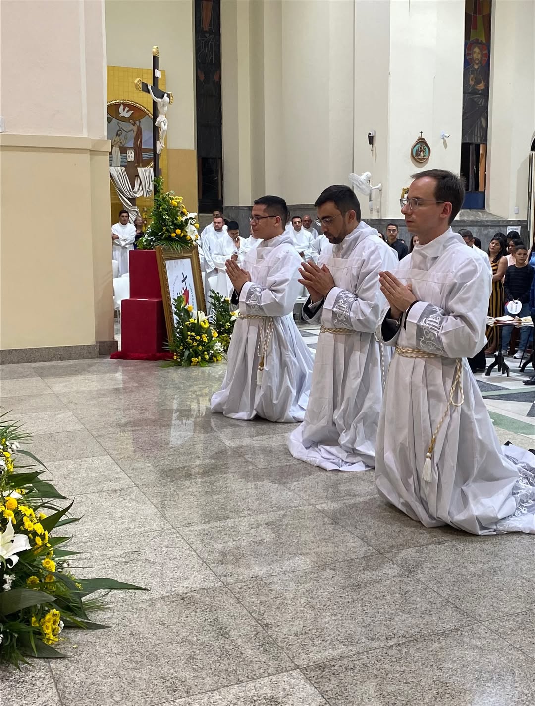 Sousense Marcos Vinícius é ordenado diácono em emocionante celebração na Catedral de Cajazeiras SaveClip.App 571913281 18296658220281195 7457505760348094881 n - Sousense Marcos Vinícius é ordenado diácono em emocionante celebração na Catedral de Cajazeiras