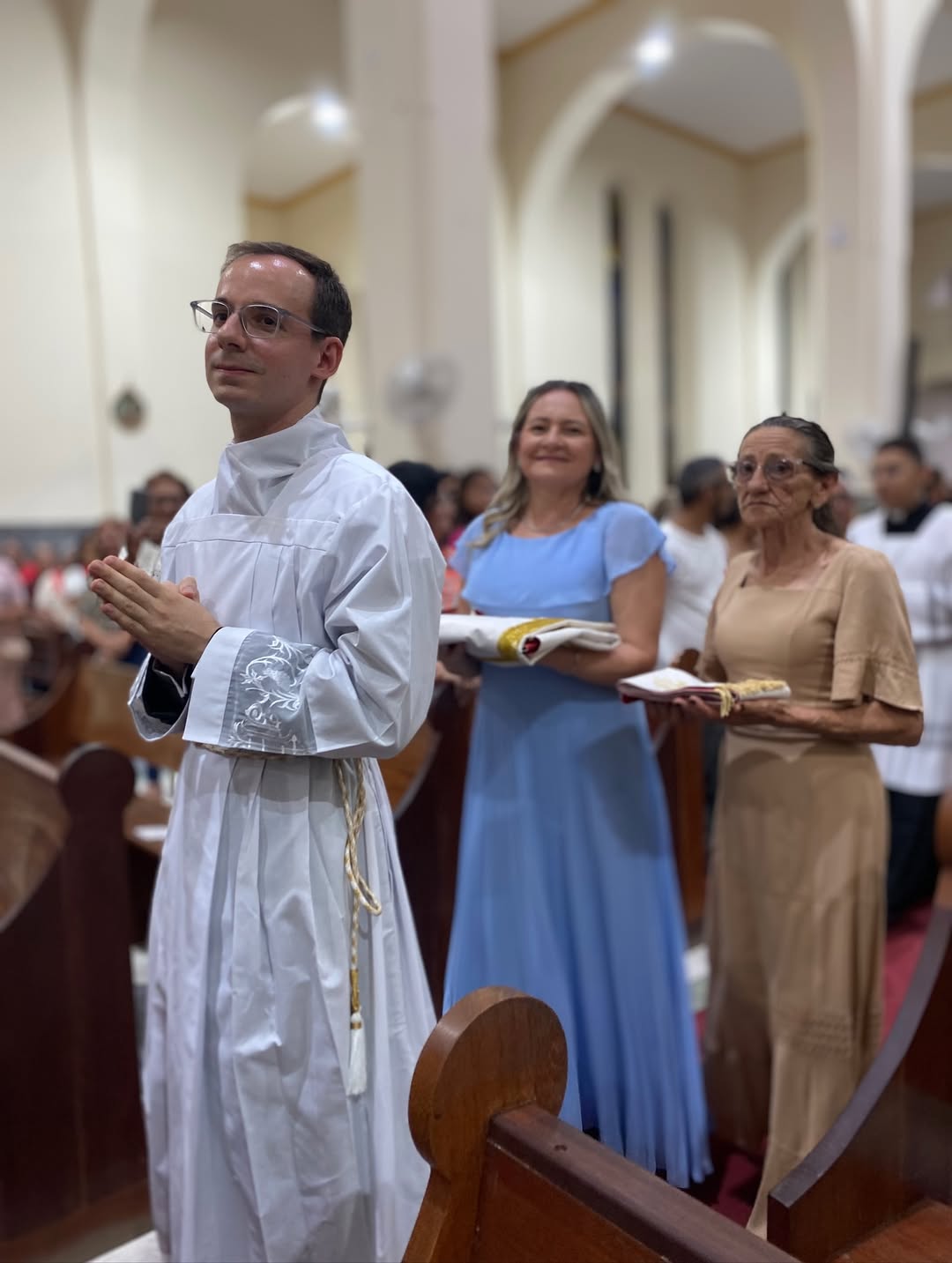 Sousense Marcos Vinícius é ordenado diácono em emocionante celebração na Catedral de Cajazeiras SaveClip.App 572138689 18296658025281195 8267096307243447266 n - Sousense Marcos Vinícius é ordenado diácono em emocionante celebração na Catedral de Cajazeiras