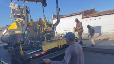 Pavimentação asfáltica avança em Belém do Brejo do Cruz e prefeito Leomar Maia anuncia busca por novos investimentos belem 390x220 - Pavimentação asfáltica avança em Belém do Brejo do Cruz e prefeito Leomar Maia anuncia busca por novos investimentos