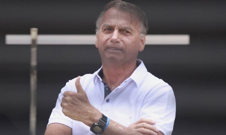 Moraes manda Bolsonaro para prisão alegando ‘risco de fuga’ bolsonaro 780x464 - Moraes manda Bolsonaro para prisão alegando ‘risco de fuga’