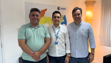 Deputado Júnior Araújo e prefeito Thially Aristóteles cumprem agenda administrativa na CAGEPA em busca de novos investimentos para Vieirópolis jrvieiropolis 390x220 - Deputado Júnior Araújo e prefeito Thially Aristóteles cumprem agenda administrativa na CAGEPA em busca de novos investimentos para Vieirópolis