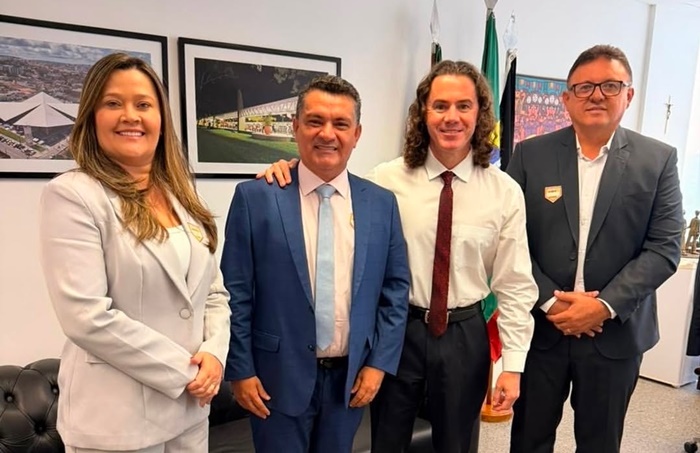 Larúcia Sá cumpre agenda em Brasília ao lado de Luiz Claudino e Ronaldo Duarte e reforça pautas em encontro com Senador Veneziano venesjrp - Larúcia Sá cumpre agenda em Brasília ao lado de Luiz Claudino e Ronaldo Duarte e reforça pautas em encontro com Senador Veneziano