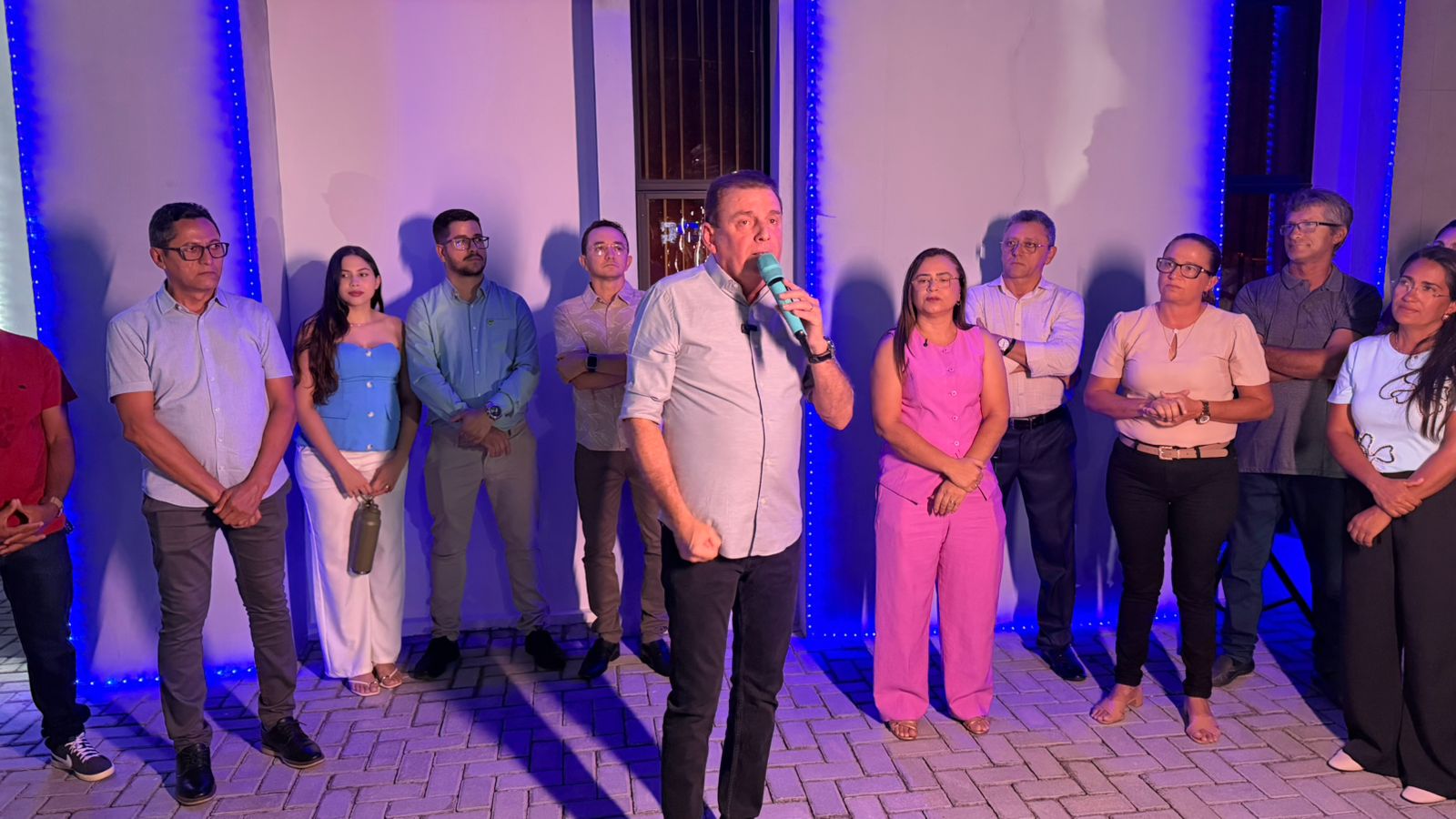 Ao lado da prefeita Adeilza Soares, deputado Chico Mendes participa da entrega de veículo zero quilômetro para reforçar a saúde de São Domingos 02c - Ao lado da prefeita Adeilza Soares, deputado Chico Mendes participa da entrega de veículo zero quilômetro para reforçar a saúde de São Domingos