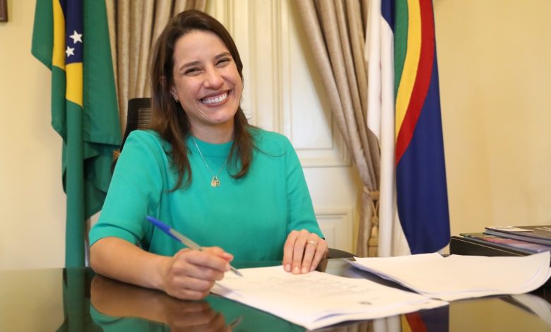 Juntos pela Educação: Governo de Pernambuco nomeia mais 100 profissionais e chega a 12.804 novos servidores para a rede estadual de ensino desde 2023 GOVPE1 780x470 - Juntos pela Educação: Governo de Pernambuco nomeia mais 100 profissionais e chega a 12.804 novos servidores para a rede estadual de ensino desde 2023