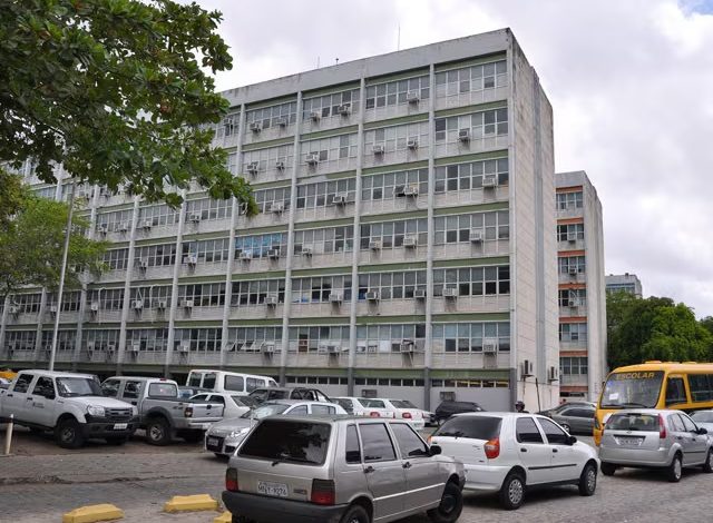 Governo da Paraíba decreta ponto facultativo em repartições estaduais no fim de ano; VEJA PBPONTO 640x470 - Governo da Paraíba decreta ponto facultativo em repartições estaduais no fim de ano; VEJA