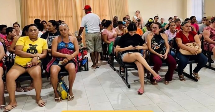 Prefeito Ceninha Lucena e deputado Júnior Araújo entregam Cartão Alimentação Paraíba em Bonito de Santa Fé SaveClip.App 590703810 18350879356205851 4395899479863603056 n - Prefeito Ceninha Lucena e deputado Júnior Araújo entregam Cartão Alimentação Paraíba em Bonito de Santa Fé