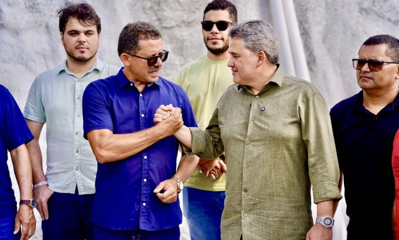 Nos 62 anos de Pilõezinhos, prefeito Marcelo do Sindicato declara apoio a Efraim para o Governo Sem tituloEFR 780x470 - Nos 62 anos de Pilõezinhos, prefeito Marcelo do Sindicato declara apoio a Efraim para o Governo