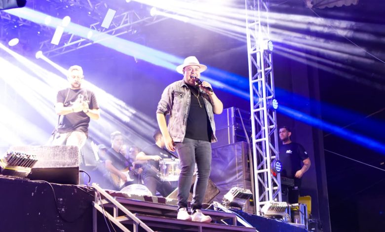 Festa de fim de ano reúne multidão, movimenta a cidade e celebra novo momento administrativo em São José da Lagoa Tapada Sem titulosjlt1 780x470 - Festa de fim de ano reúne multidão, movimenta a cidade e celebra novo momento administrativo em São José da Lagoa Tapada