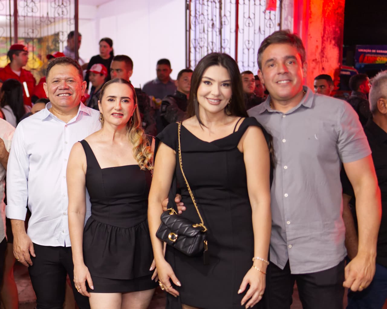 Festa de fim de ano reúne multidão, movimenta a cidade e celebra novo momento administrativo em São José da Lagoa Tapada Sem titulosjlt2 - Festa de fim de ano reúne multidão, movimenta a cidade e celebra novo momento administrativo em São José da Lagoa Tapada