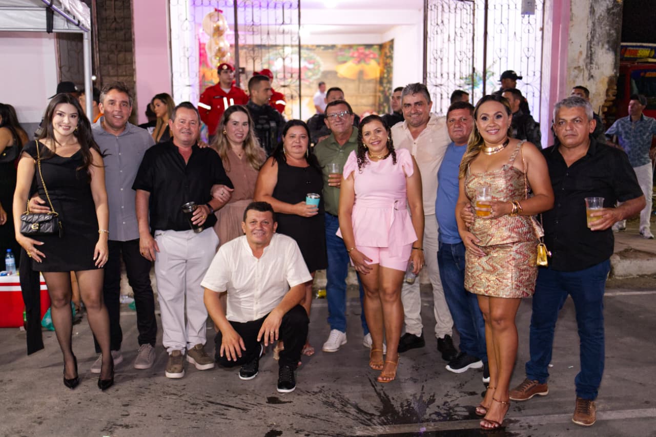 Festa de fim de ano reúne multidão, movimenta a cidade e celebra novo momento administrativo em São José da Lagoa Tapada Sem titulosjlt5 - Festa de fim de ano reúne multidão, movimenta a cidade e celebra novo momento administrativo em São José da Lagoa Tapada