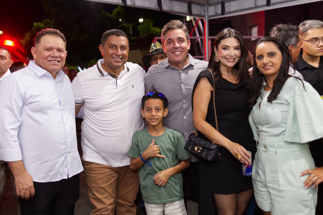 Festa de fim de ano reúne multidão, movimenta a cidade e celebra novo momento administrativo em São José da Lagoa Tapada Sem titulosjlt8 - Festa de fim de ano reúne multidão, movimenta a cidade e celebra novo momento administrativo em São José da Lagoa Tapada