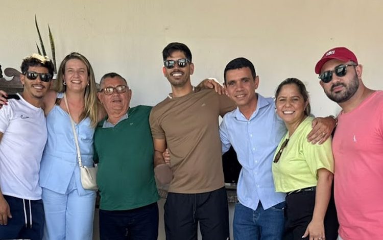 Prefeito Alberto de Braz anuncia apoio do vereador Zé Auri às vésperas do aniversário de Santa Cruz albertoadesao 750x470 - Prefeito Alberto de Braz anuncia apoio do vereador Zé Auri às vésperas do aniversário de Santa Cruz