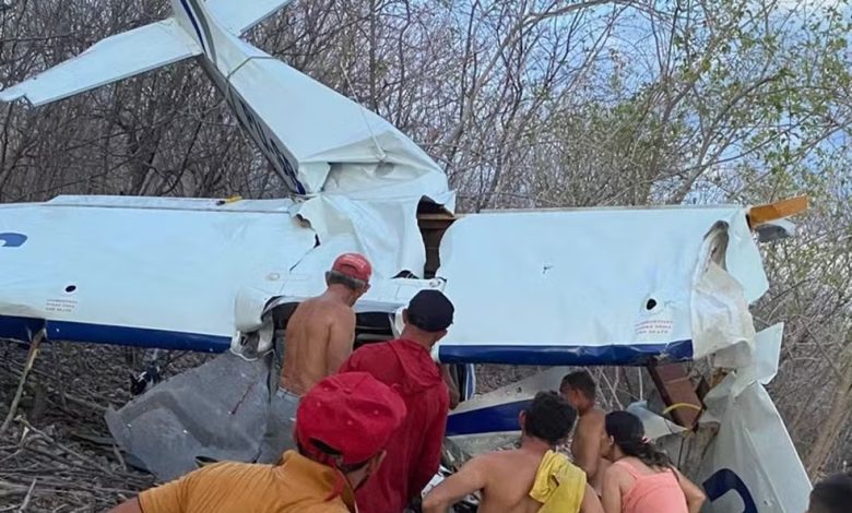 Avião monomotor cai na zona rural de Pau dos Ferros; duas pessoas são socorridas aviao2 780x470 - Avião monomotor cai na zona rural de Pau dos Ferros; duas pessoas são socorridas