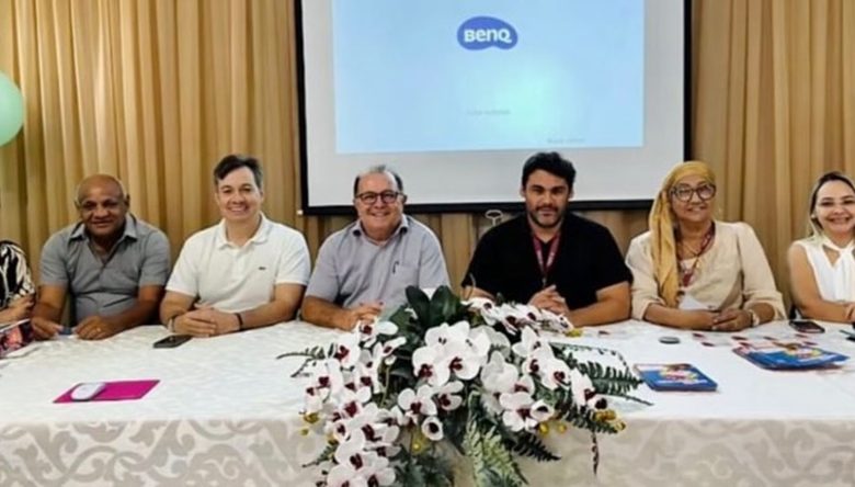 Prefeito Ceninha Lucena e deputado Júnior Araújo entregam Cartão Alimentação Paraíba em Bonito de Santa Fé bsf1 780x444 - Prefeito Ceninha Lucena e deputado Júnior Araújo entregam Cartão Alimentação Paraíba em Bonito de Santa Fé