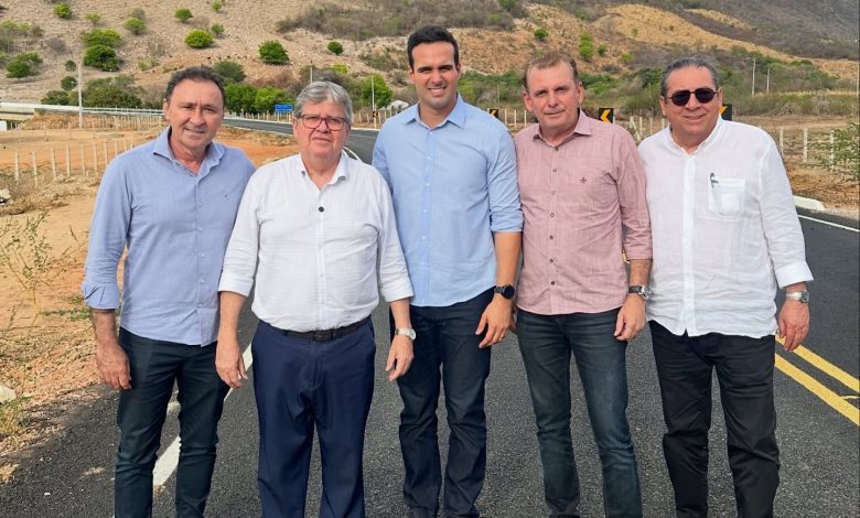 Deputado Chico Mendes participa de entrega da PB-384, rodovia que liga os municípios de Nazarezinho a Carrapateira; Deputado destaca avanço para o turismo científico e desenvolvimento do Sertão carrapateira01 780x470 - Deputado Chico Mendes participa de entrega da PB-384, rodovia que liga os municípios de Nazarezinho a Carrapateira; Deputado destaca avanço para o turismo científico e desenvolvimento do Sertão
