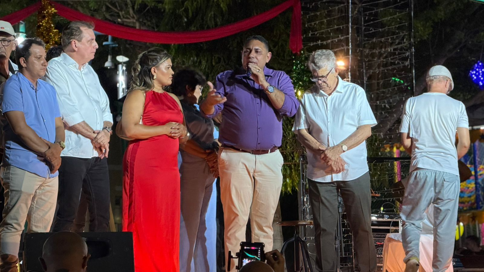 Ao lado do Prefeito João Neto, deputado Chico Mendes participa do acendimento das luzes de natal em Aparecida chicoaparecida8 - Ao lado do Prefeito João Neto, deputado Chico Mendes participa do acendimento das luzes de natal em Aparecida