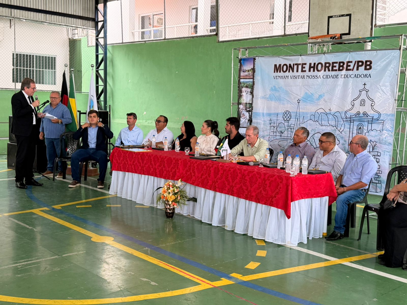 Fábio Tyrone recebe título de Cidadão Horebense e reforça laços políticos com Monte Horebe tyrone02 - Fábio Tyrone recebe título de Cidadão Horebense e reforça laços políticos com Monte Horebe