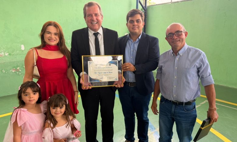 Fábio Tyrone recebe título de Cidadão Horebense e reforça laços políticos com Monte Horebe tyrone1 780x470 - Fábio Tyrone recebe título de Cidadão Horebense e reforça laços políticos com Monte Horebe