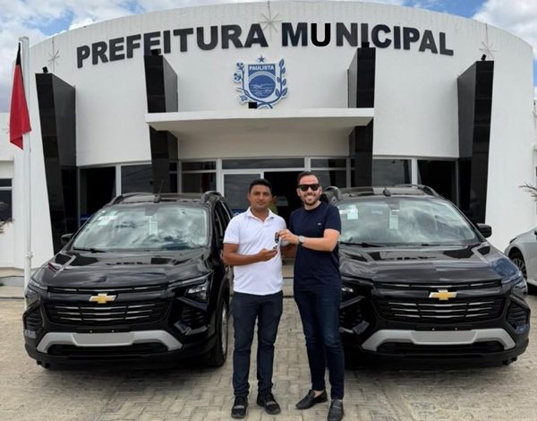 Prefeito Lucas Pereira entrega dois novos veículos e reforça frota municipal de Paulista SaveClip.App 610977075 17995582352902889 2944243347074486284 n 600x470 - Prefeito Lucas Pereira entrega dois novos veículos e reforça frota municipal de Paulista