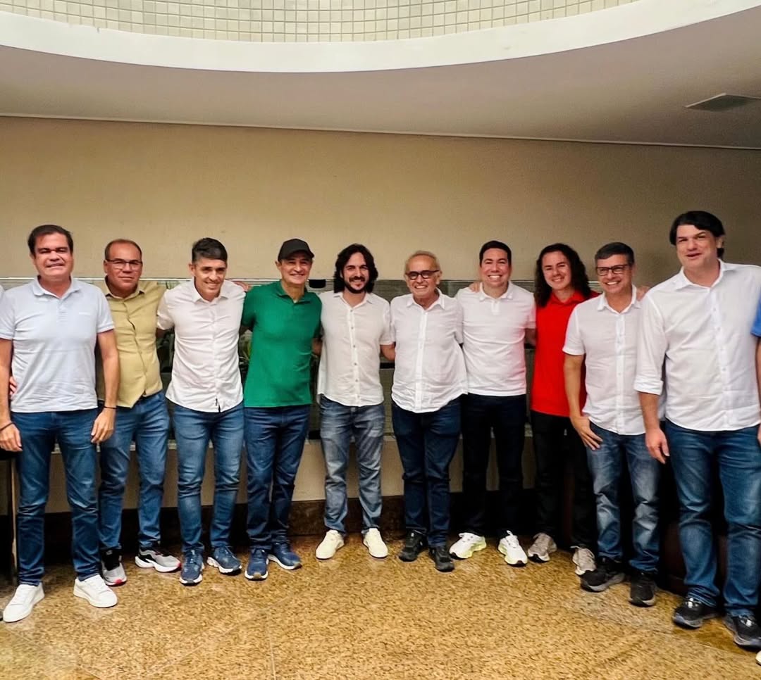 Deputado Felipe Leitão destaca união política em anúncio do apoio do PSD de Pedro Cunha Lima à pré-candidatura de Cícero Lucena ao Governo da Paraíba SaveClip.App 624844885 18311433364250400 8766322751756019344 n - Deputado Felipe Leitão destaca união política em anúncio do apoio do PSD de Pedro Cunha Lima à pré-candidatura de Cícero Lucena ao Governo da Paraíba