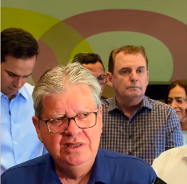 Chico Mendes acompanha governador João Azevêdo em solenidade do Professor e Escola Nota 1000 em João Pessoa chico02 - Chico Mendes acompanha governador João Azevêdo em solenidade do Professor e Escola Nota 1000 em João Pessoa