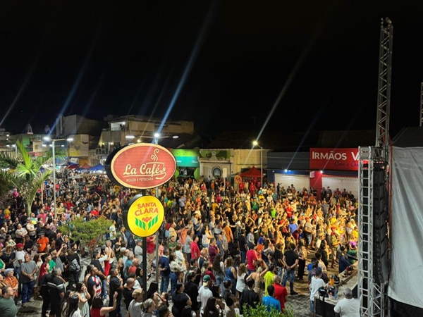 Festa de São Sebastião de Belo Jardim acontece nos dias 18 e 19 de janeiro e conta com shows de Sirano & Sirino, Cavaleiros do Forró e mais festabj - Festa de São Sebastião de Belo Jardim acontece nos dias 18 e 19 de janeiro e conta com shows de Sirano & Sirino, Cavaleiros do Forró e mais