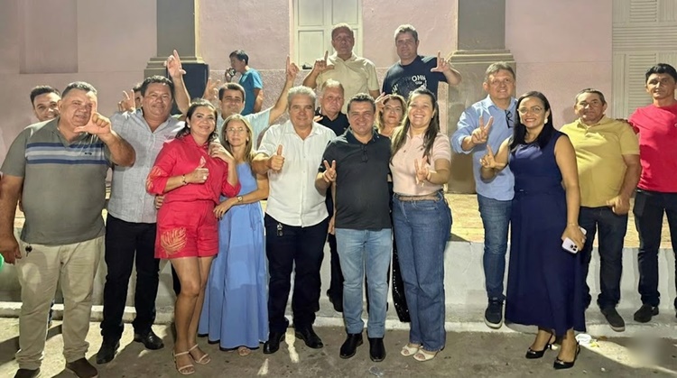 Larúcia Sá prestigia Festa de São Sebastião no Lastro e recebe apoio do grupo político do ex-prefeito Emmanuel Sarmento larucia01 - Larúcia Sá prestigia Festa de São Sebastião no Lastro e recebe apoio do grupo político do ex-prefeito Emmanuel Sarmento
