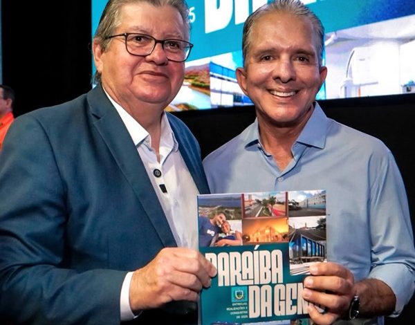 João Azevêdo anuncia R$ 10 milhões para Centro de Convenções do Sertão durante lançamento da revista Paraíba da Gente nabor02 600x470 - João Azevêdo anuncia R$ 10 milhões para Centro de Convenções do Sertão durante lançamento da revista Paraíba da Gente