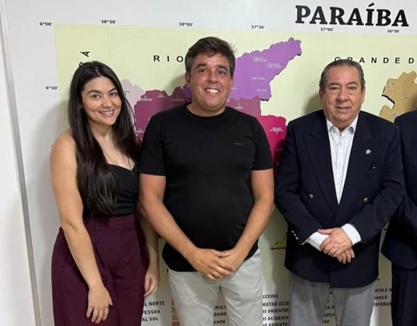 Prefeito Neto de Coraci agradece apoio e atenção de Ronaldo Guerra ao município de São José da Lagoa Tapada ronaldoeneto 600x470 - Prefeito Neto de Coraci agradece apoio e atenção de Ronaldo Guerra ao município de São José da Lagoa Tapada