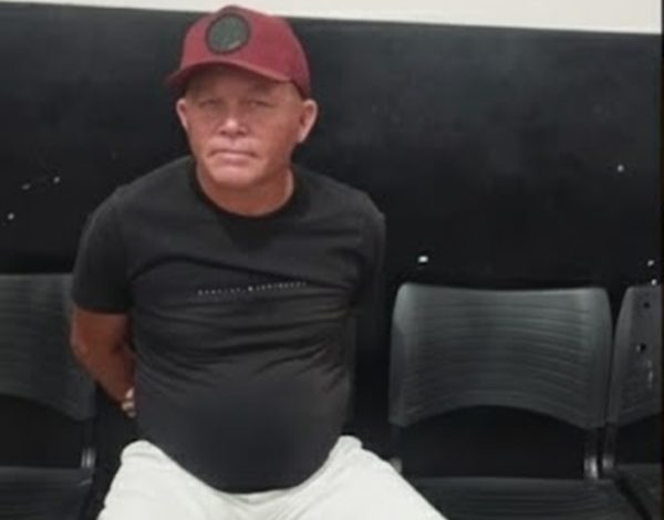 Homem que prestou falso depoimento em tragédia da PB-391 que matou dois jovens aplica golpe em empresário e acaba preso em outra ocorrência rubinhopreso 1 600x470 - Homem que prestou falso depoimento em tragédia da PB-391 que matou dois jovens aplica golpe em empresário e acaba preso em outra ocorrência