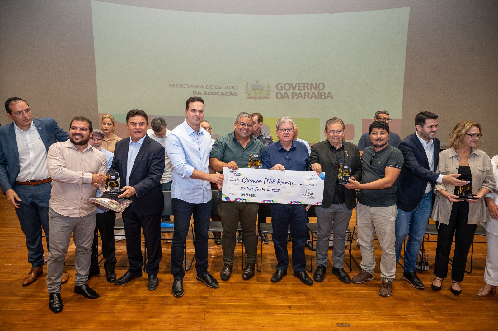 Deputado federal Wilson Santiago recebe homenagem por atuação em defesa da educação e destaca avanço da Paraíba ws4 - Deputado federal Wilson Santiago recebe homenagem por atuação em defesa da educação e destaca avanço da Paraíba