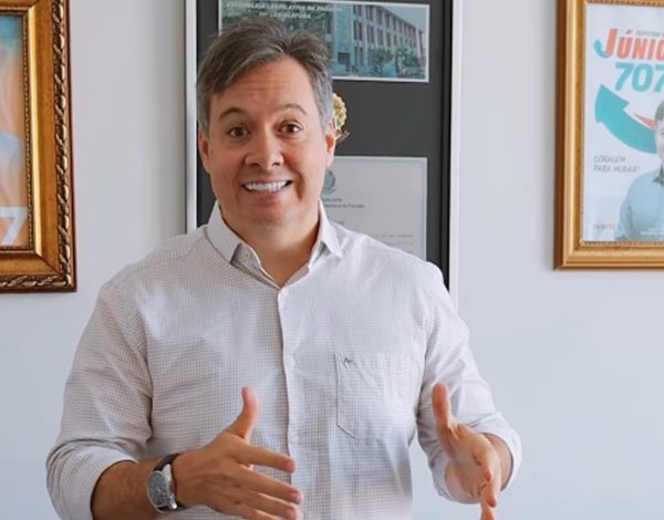 Deputado Júnior Araújo anuncia investimento de R$ 23,7 milhões para garantir abastecimento de água nos Distritos de Divinópolis e Umarí JRARAUJO01 600x470 - Deputado Júnior Araújo anuncia investimento de R$ 23,7 milhões para garantir abastecimento de água nos Distritos de Divinópolis e Umarí