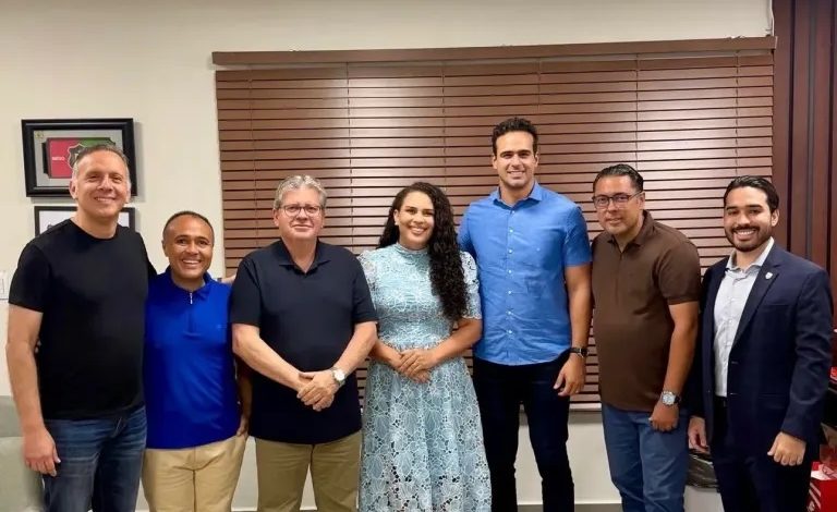 Eleições 2026: Luciene Gomes e Fofinho anunciam rompimento com grupo de Felipe Leitão e se alinham ao governo estadual bayeux 768x470 - Eleições 2026: Luciene Gomes e Fofinho anunciam rompimento com grupo de Felipe Leitão e se alinham ao governo estadual