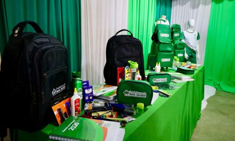 Prefeitura de Belo Jardim dá início ao ano letivo 2026 com acolhida e entrega de kits escolares para professores e equipe gestora bj 2 780x470 - Prefeitura de Belo Jardim dá início ao ano letivo 2026 com acolhida e entrega de kits escolares para professores e equipe gestora