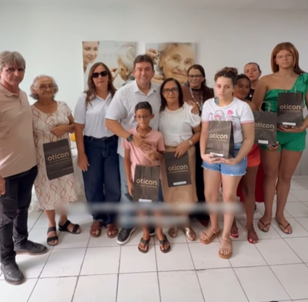 Prefeitura de Sousa reforça cuidado social com entrega de kits enxovais e aparelhos auditivos 01pms - Prefeitura de Sousa reforça cuidado social com entrega de kits enxovais e aparelhos auditivos