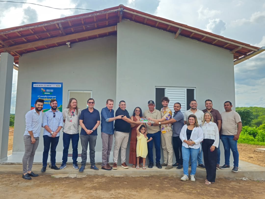 Deputado Chico Mendes e prefeito João Neto participam da entrega de novas casas do Residencial Aparecida II SaveClip.App 652441061 18351951352228966 2112121527804530281 n - Deputado Chico Mendes e prefeito João Neto participam da entrega de novas casas do Residencial Aparecida II